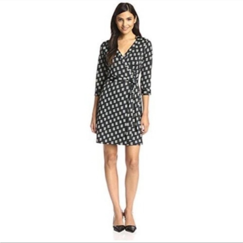JULIE BROWN Wrap Dress size S Multi Buttery Soft NoWrinkle Knit EasyCare EUC 37” - Picture 6 of 6